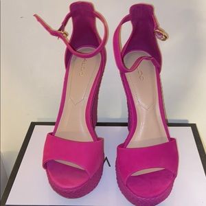 Pink purplish wedges